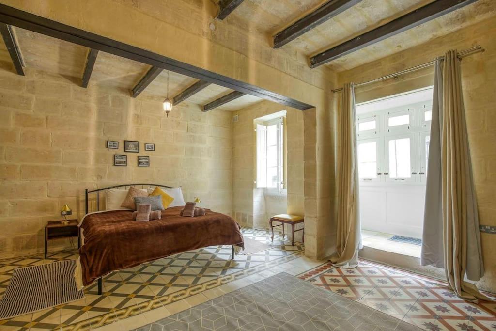 Chic, Stylish & Spacious Flat In Central 瓦莱塔 外观 照片