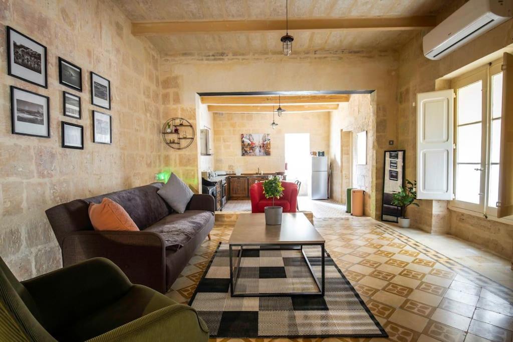 Chic, Stylish & Spacious Flat In Central 瓦莱塔 外观 照片