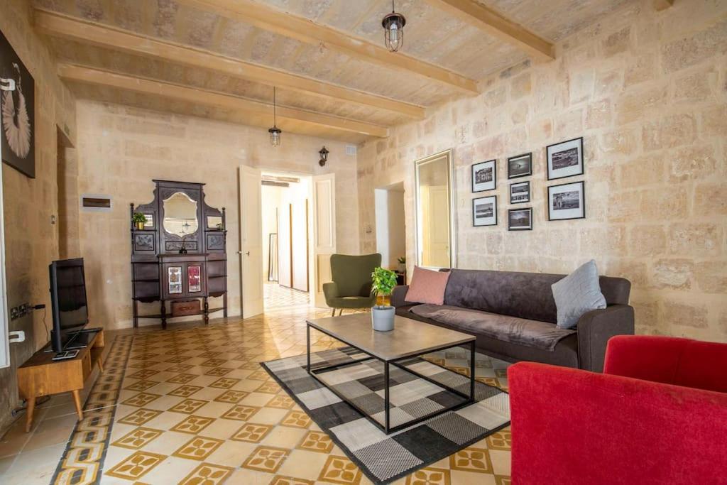 Chic, Stylish & Spacious Flat In Central 瓦莱塔 外观 照片