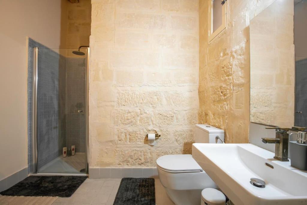 Chic, Stylish & Spacious Flat In Central 瓦莱塔 外观 照片